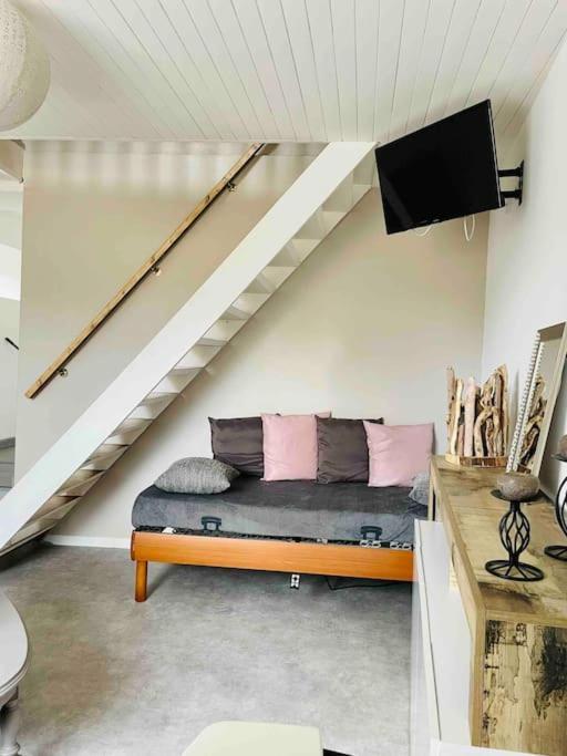 Agreable Maison De Village Avec Balcon Roiffieux Eksteriør bilde