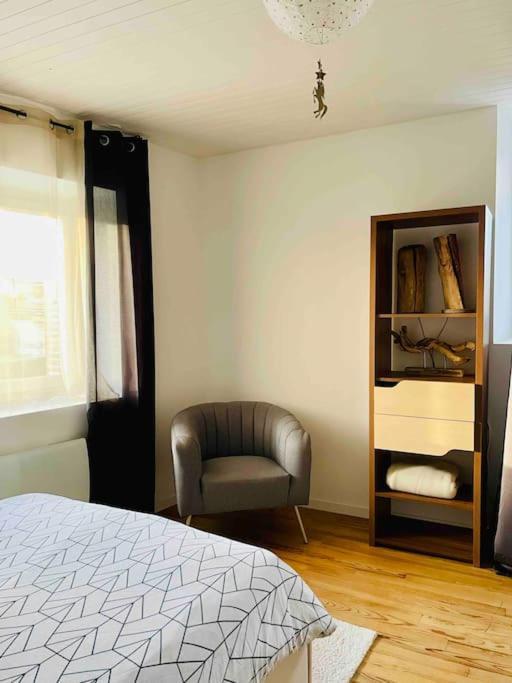 Agreable Maison De Village Avec Balcon Roiffieux Eksteriør bilde